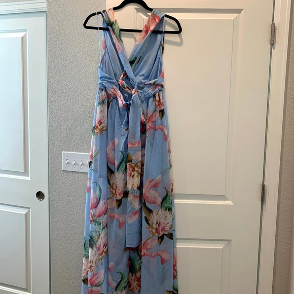 Lulumari Floral Maxi Dress - Picture 4 of 4